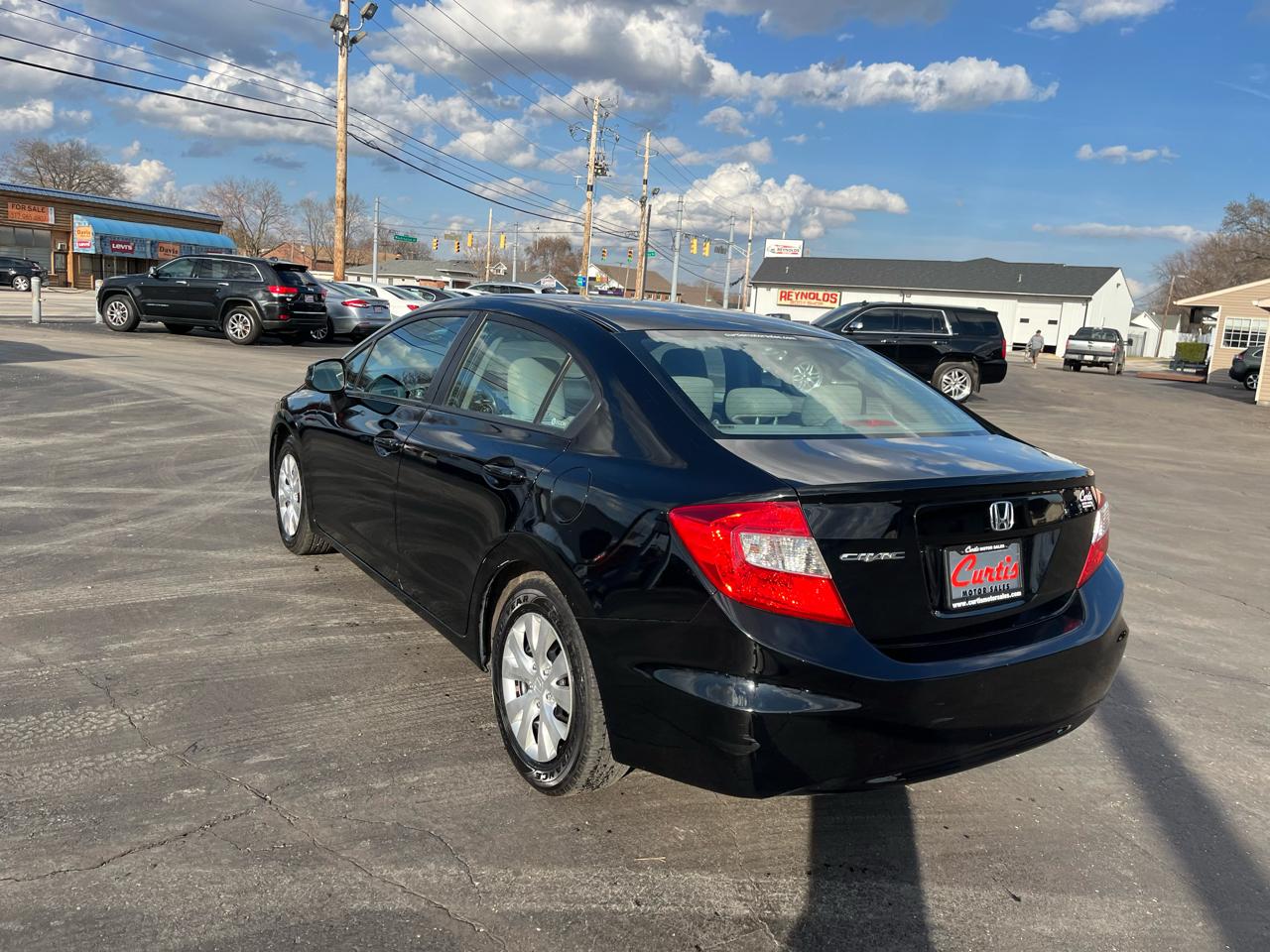 Honda Civic LX Sedan 5-Speed AT 2012