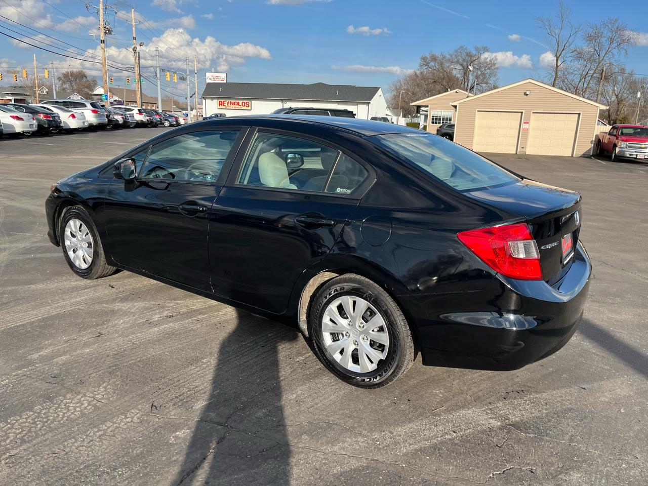 Honda Civic LX Sedan 5-Speed AT 2012