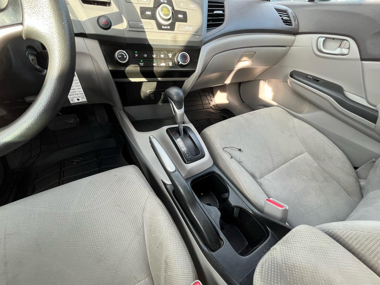 Honda Civic LX Sedan 5-Speed AT 2012