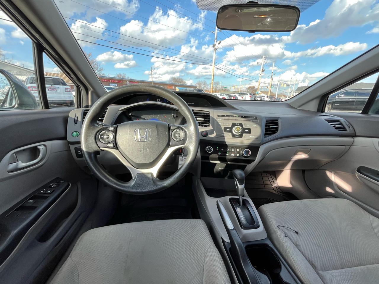 Honda Civic LX Sedan 5-Speed AT 2012
