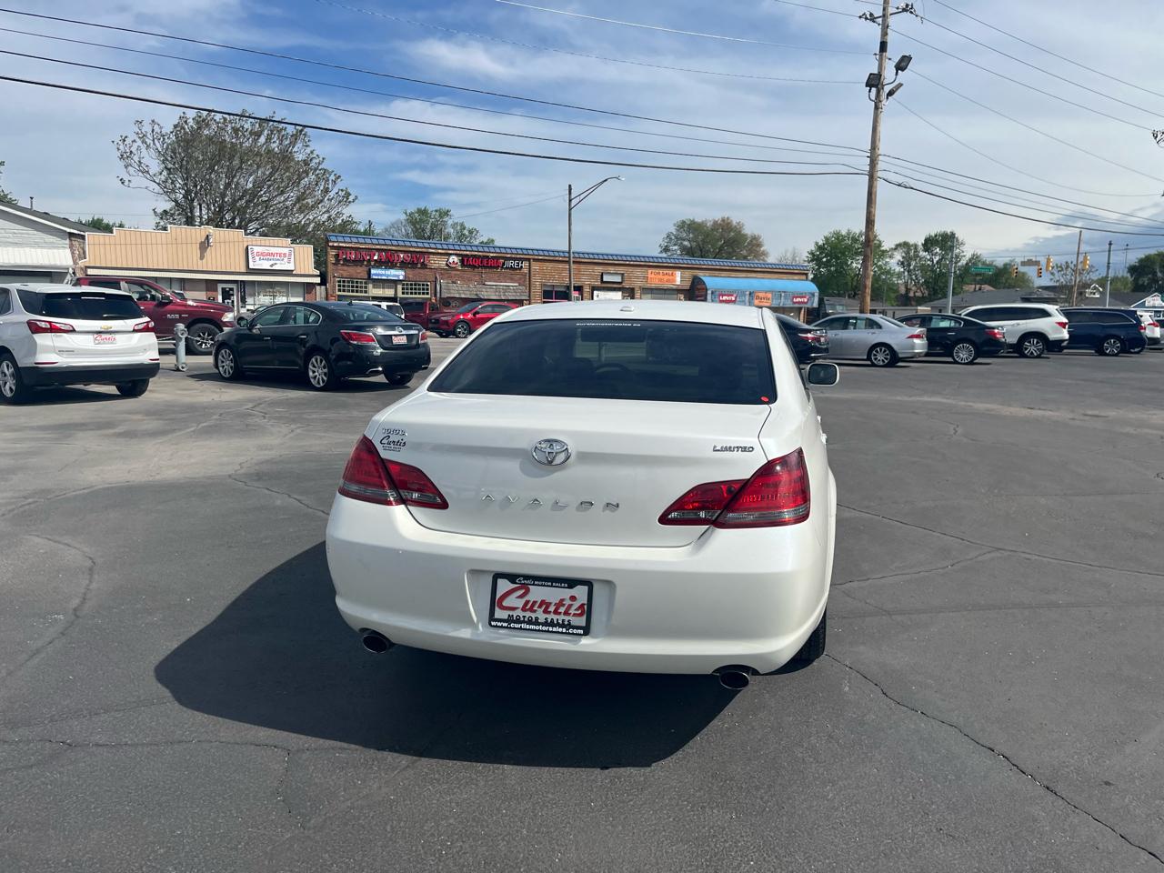 Toyota Avalon Limited 2009