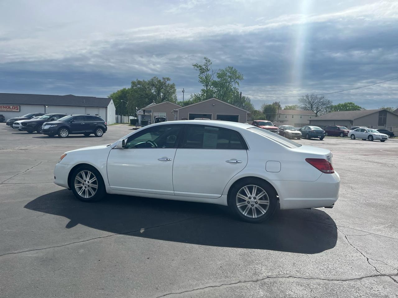 Toyota Avalon Limited 2009