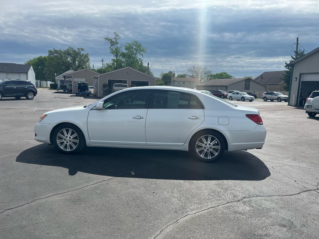 Toyota Avalon Limited 2009