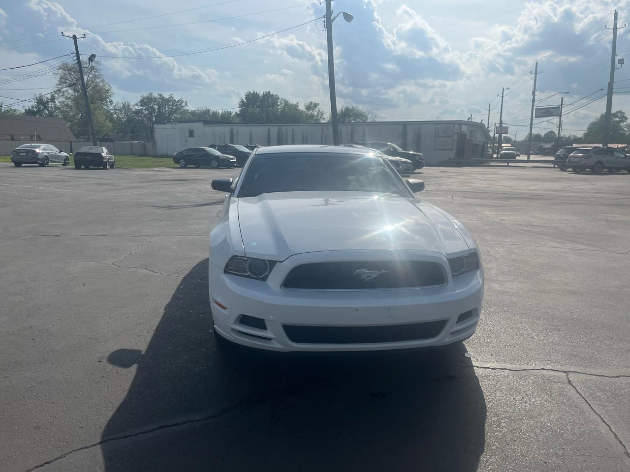 Ford Mustang V6 Coupe 2014