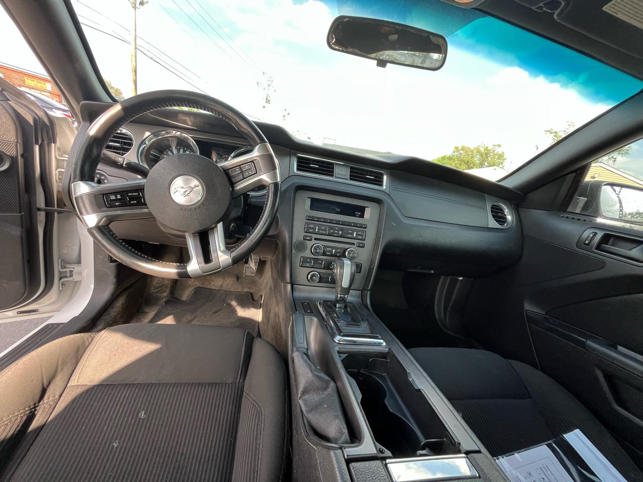 Ford Mustang V6 Coupe 2014