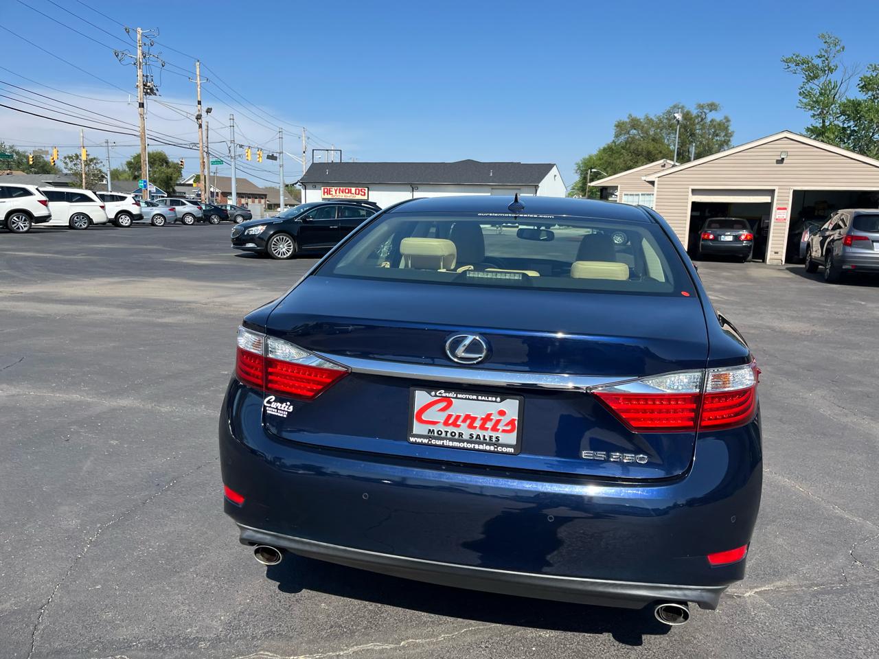 Lexus ES 350 Sedan 2014