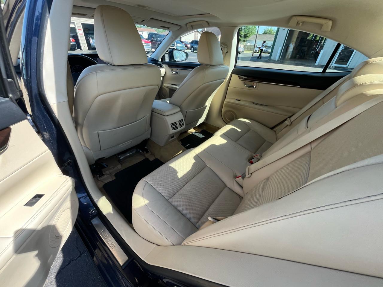 Lexus ES 350 Sedan 2014