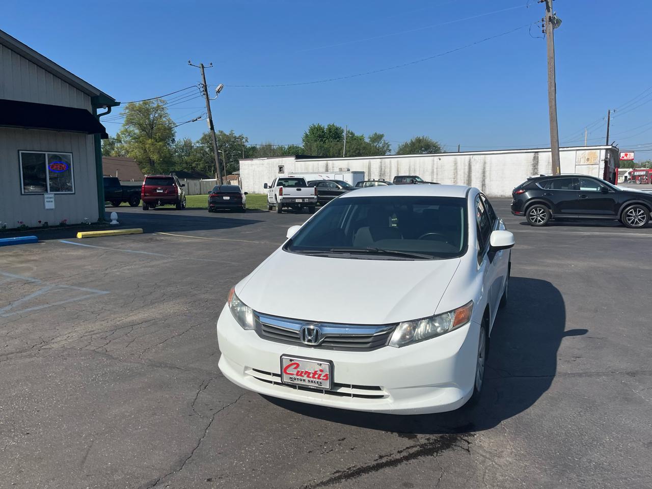 Honda Civic LX Sedan 5-Speed AT 2012