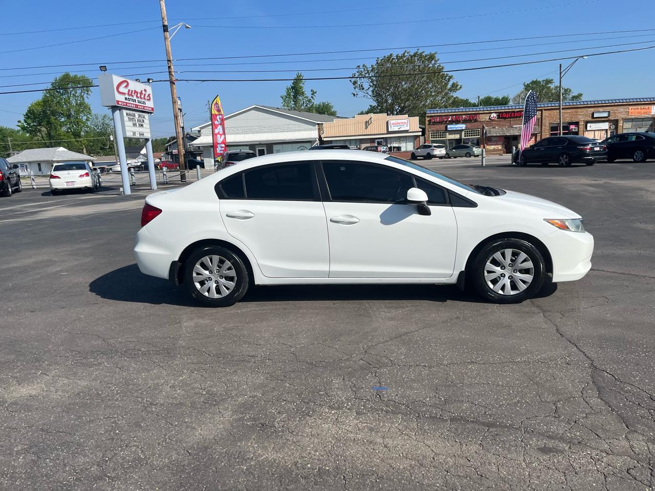 Honda Civic LX Sedan 5-Speed AT 2012