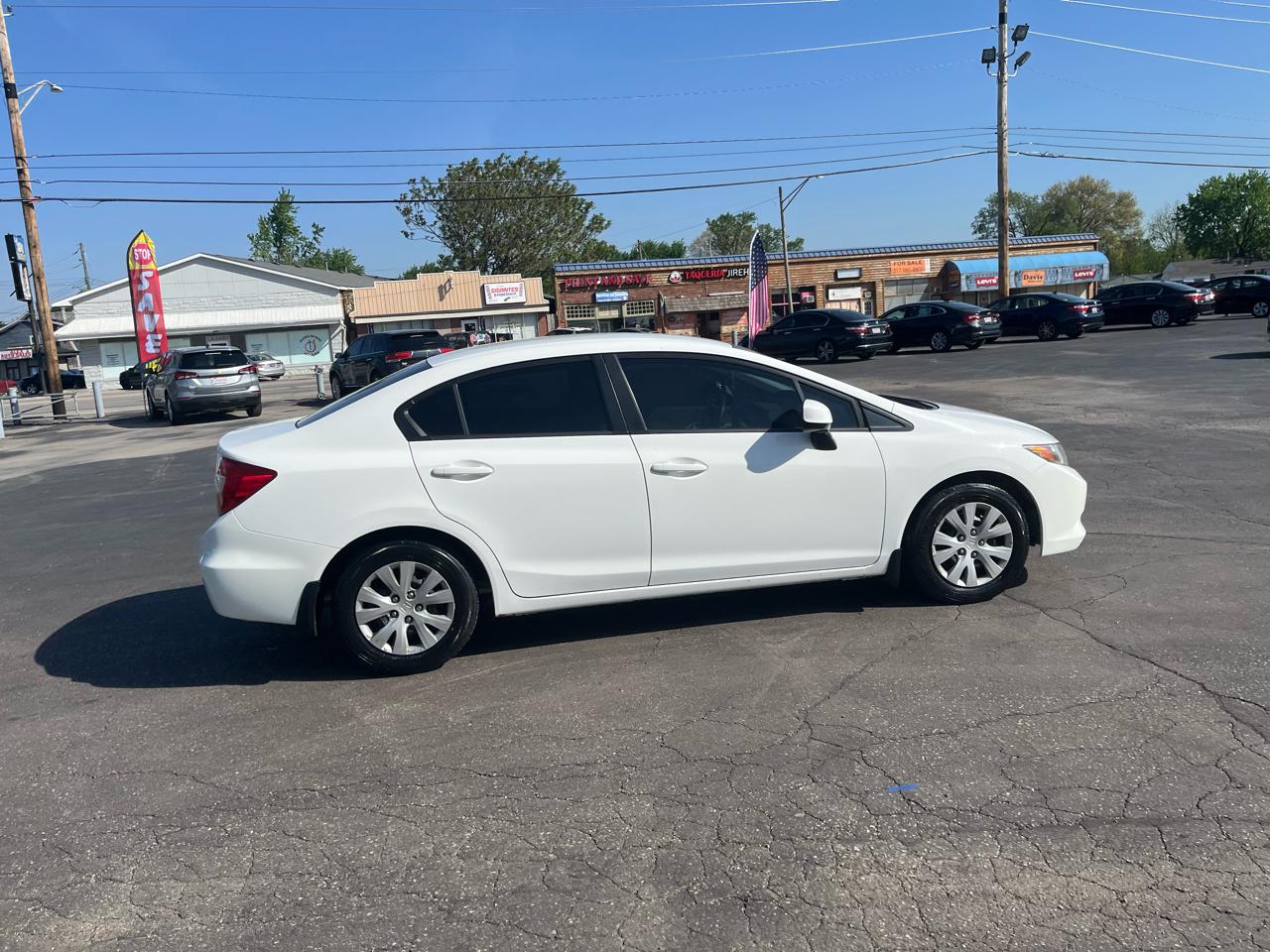 Honda Civic LX Sedan 5-Speed AT 2012