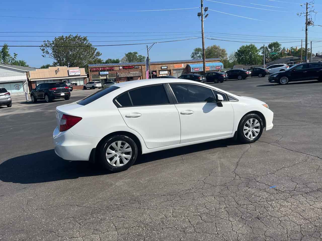 Honda Civic LX Sedan 5-Speed AT 2012