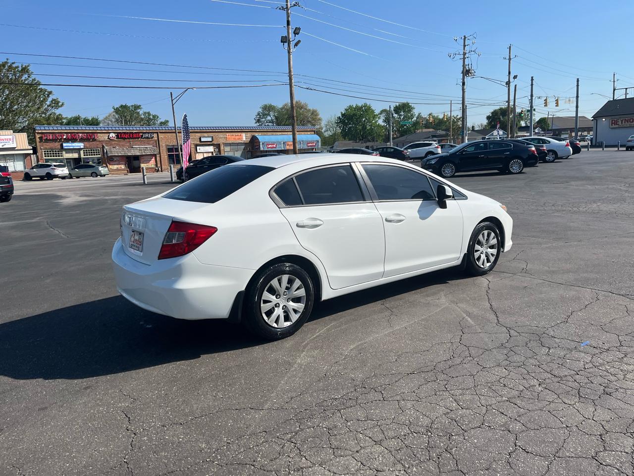 Honda Civic LX Sedan 5-Speed AT 2012