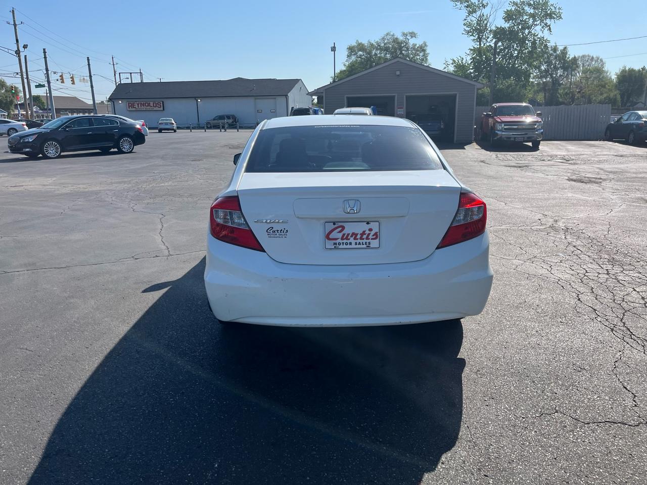 Honda Civic LX Sedan 5-Speed AT 2012