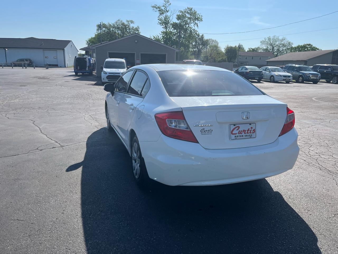 Honda Civic LX Sedan 5-Speed AT 2012