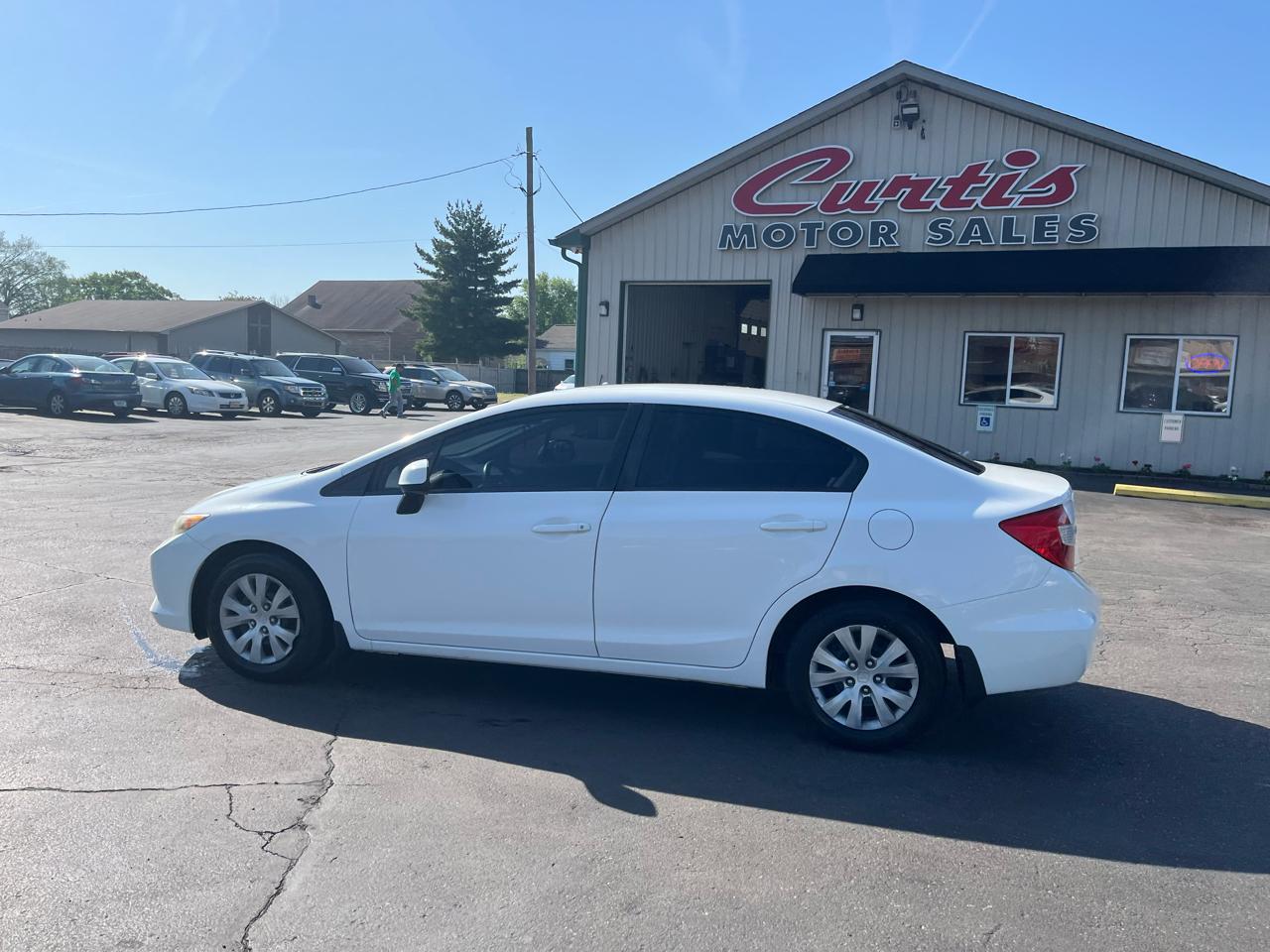 Honda Civic LX Sedan 5-Speed AT 2012