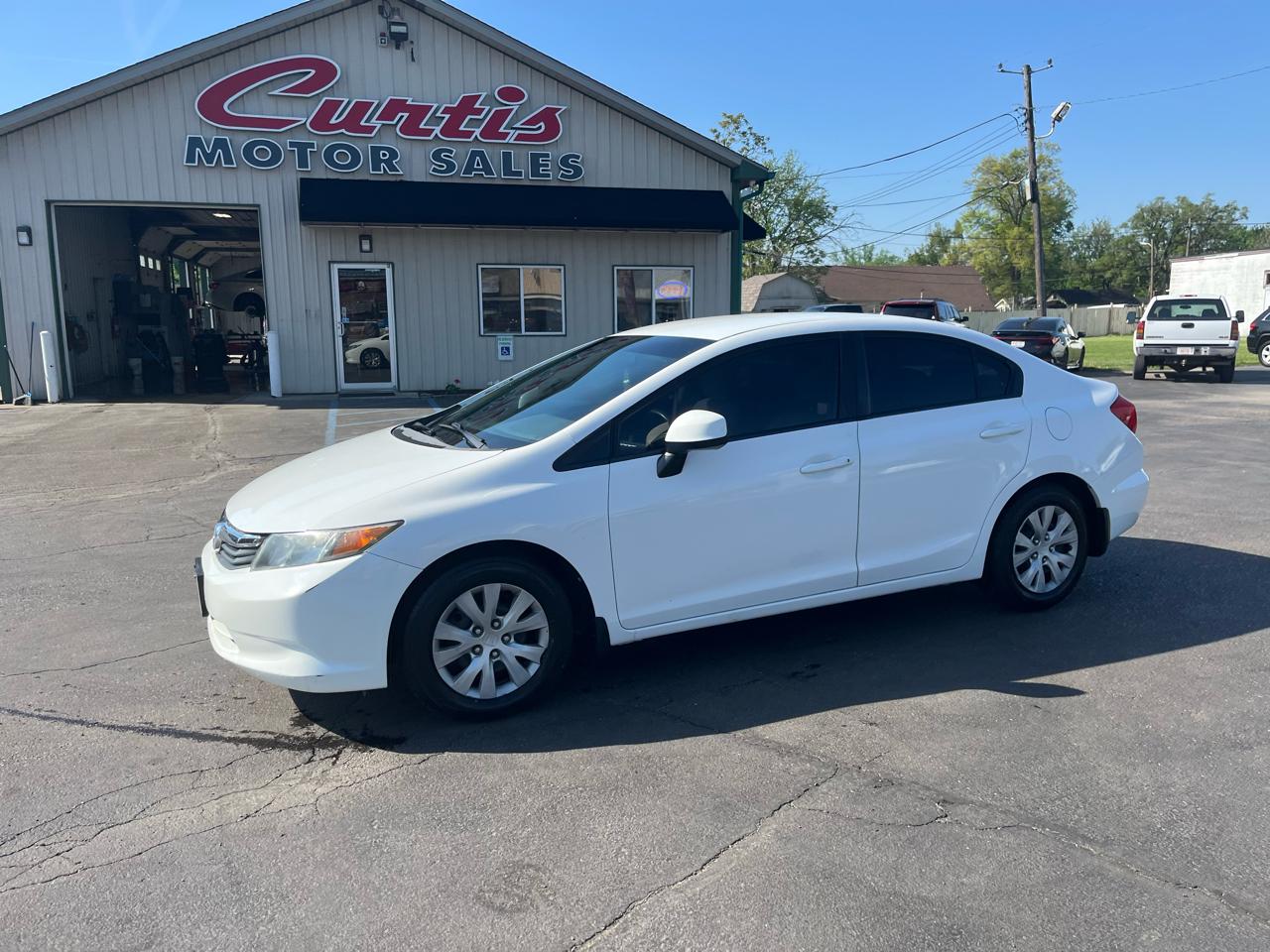 Honda Civic LX Sedan 5-Speed AT 2012