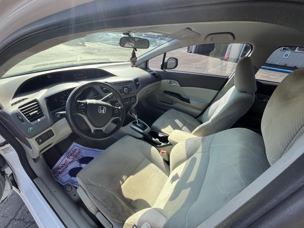 Honda Civic LX Sedan 5-Speed AT 2012