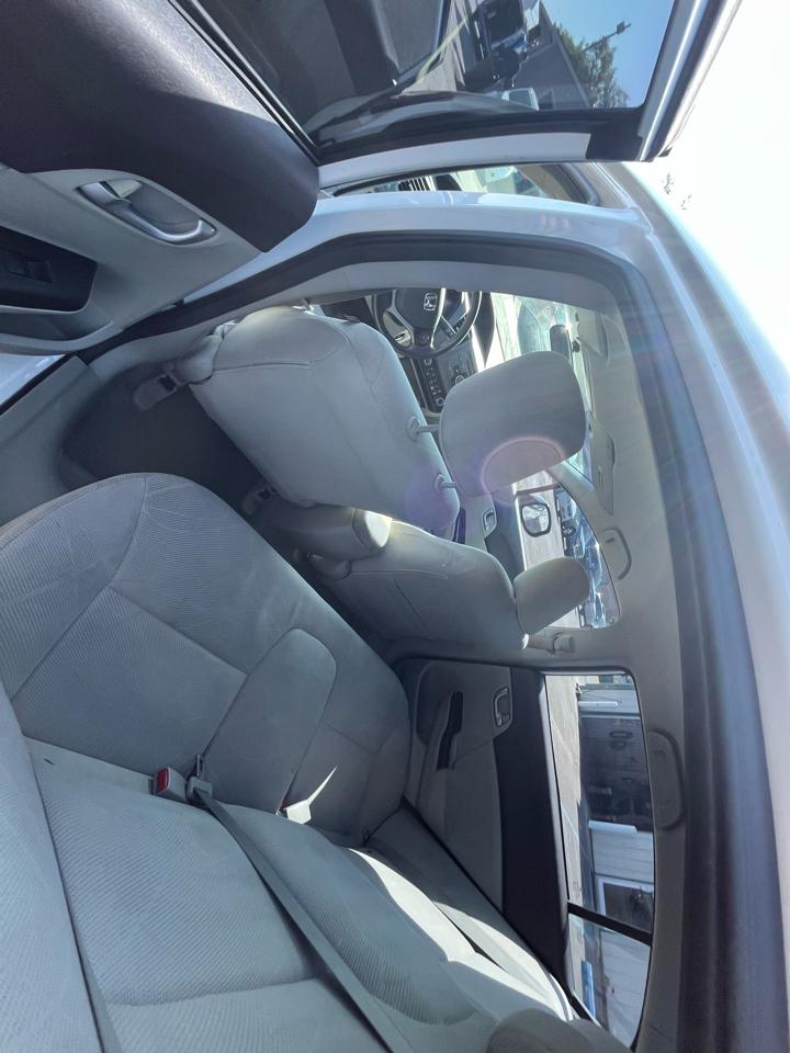 Honda Civic LX Sedan 5-Speed AT 2012