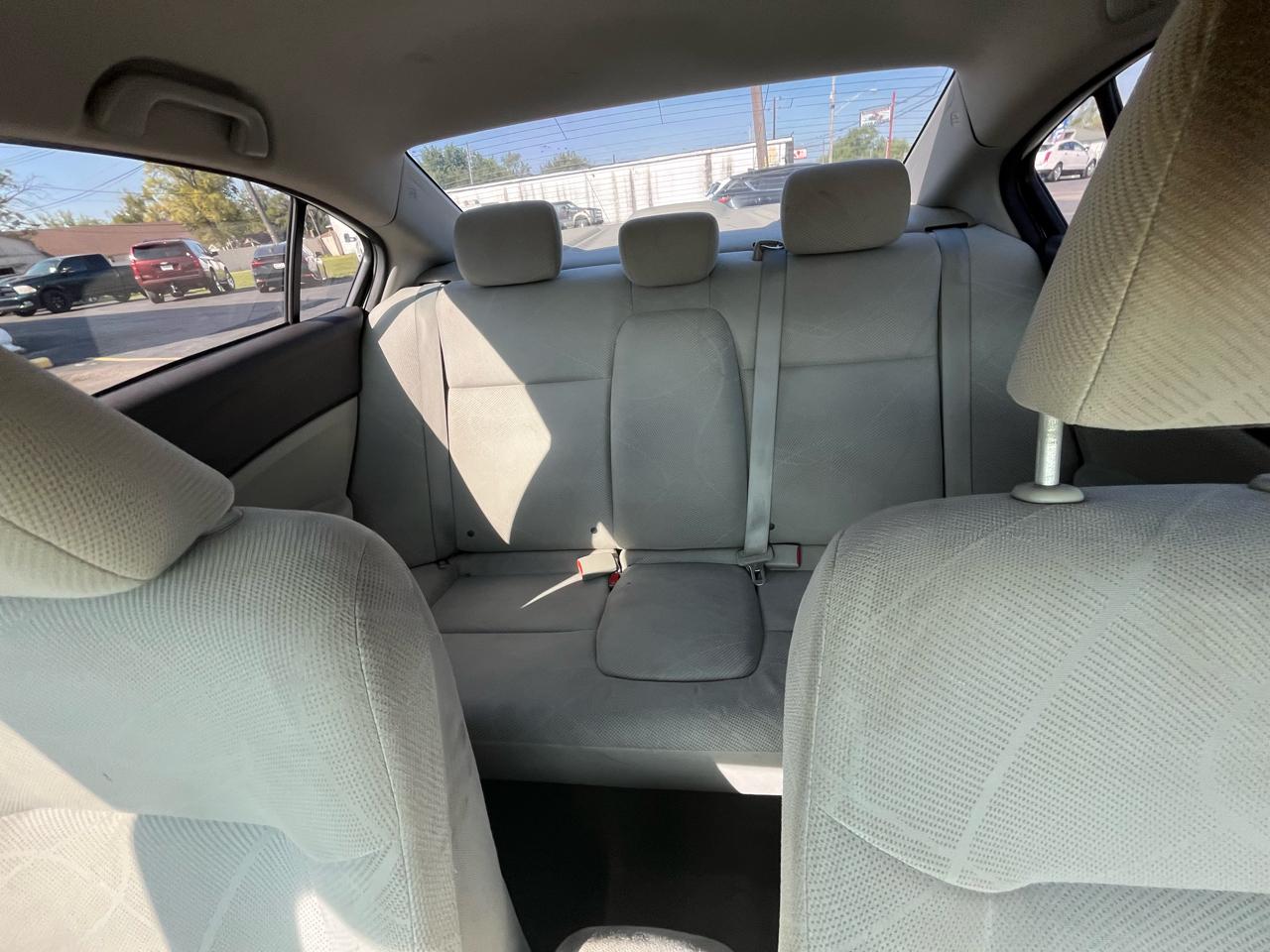 Honda Civic LX Sedan 5-Speed AT 2012