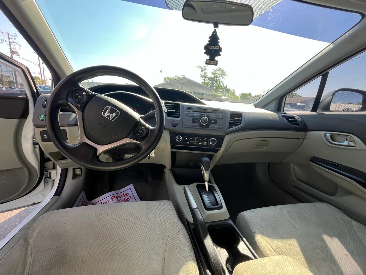 Honda Civic LX Sedan 5-Speed AT 2012