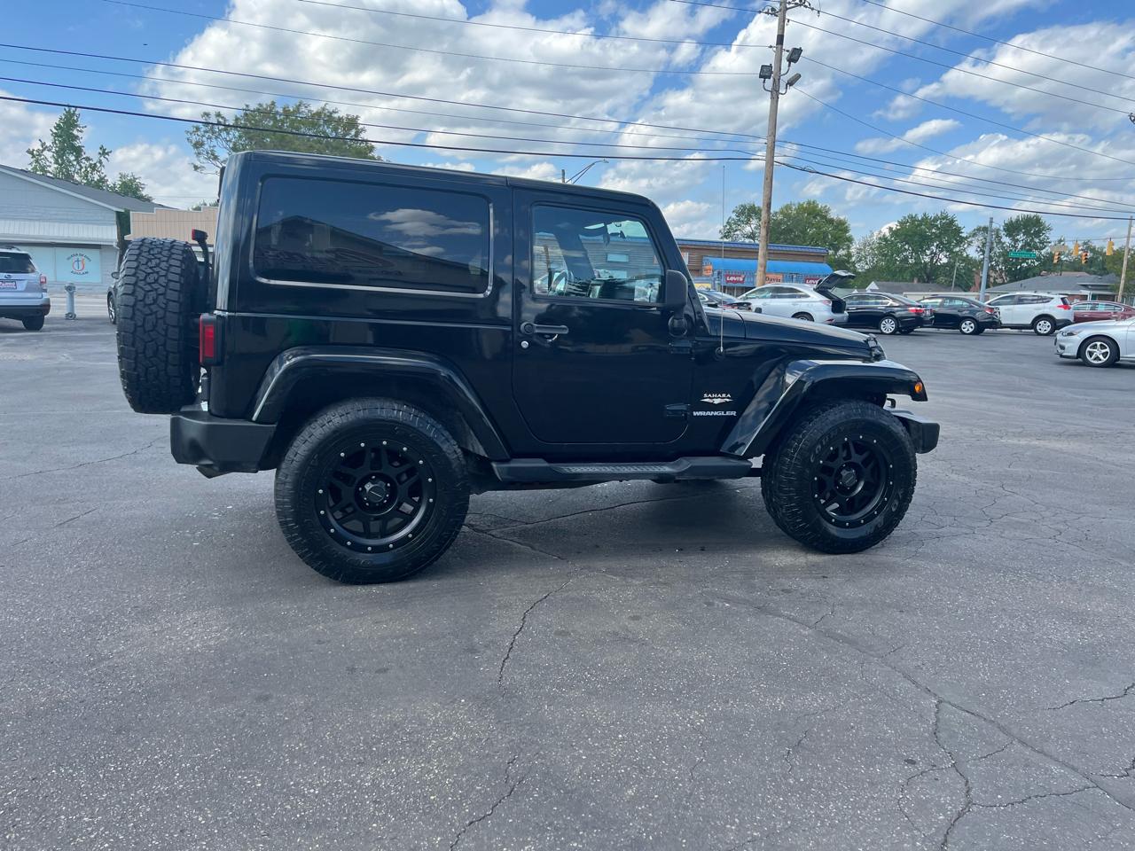 Jeep Wrangler Sahara 4WD 2012