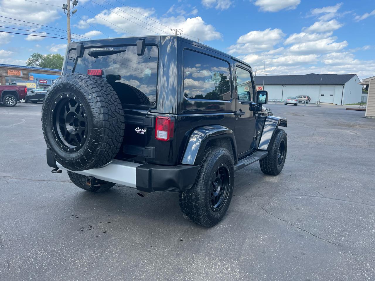 Jeep Wrangler Sahara 4WD 2012