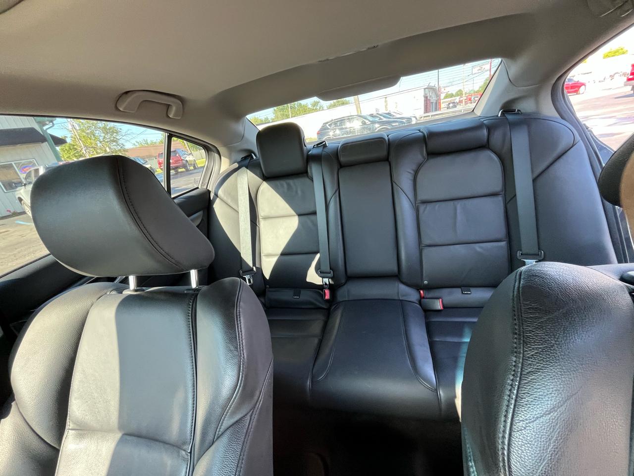 Acura TL 6-Speed AT 2012
