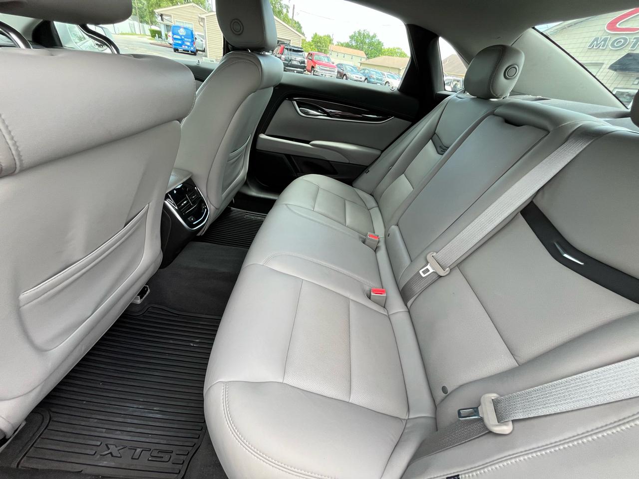 Cadillac XTS Luxury FWD 2015