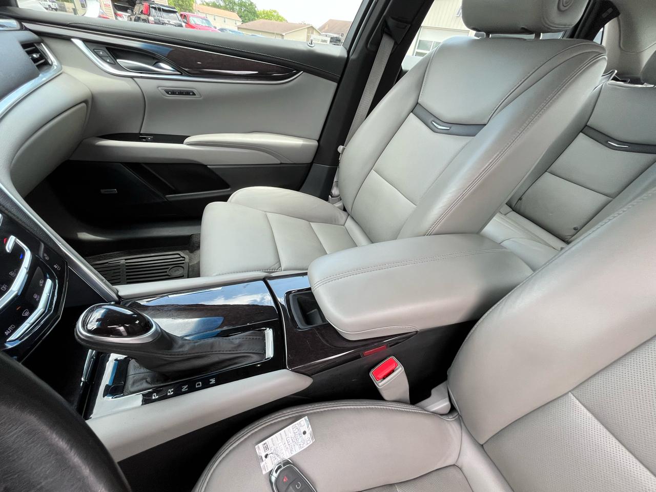 Cadillac XTS Luxury FWD 2015