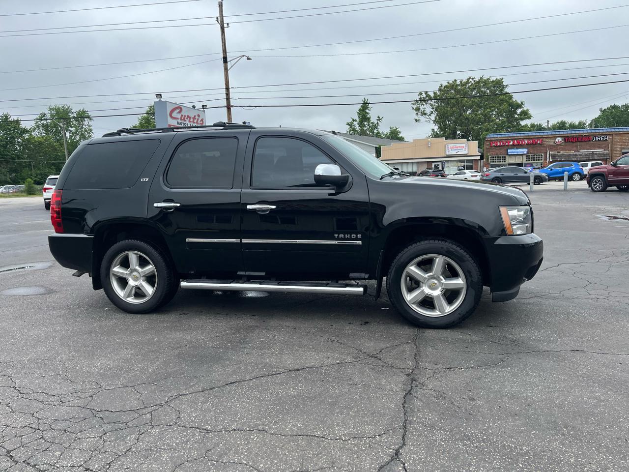 Chevrolet Tahoe LTZ 4WD 2012