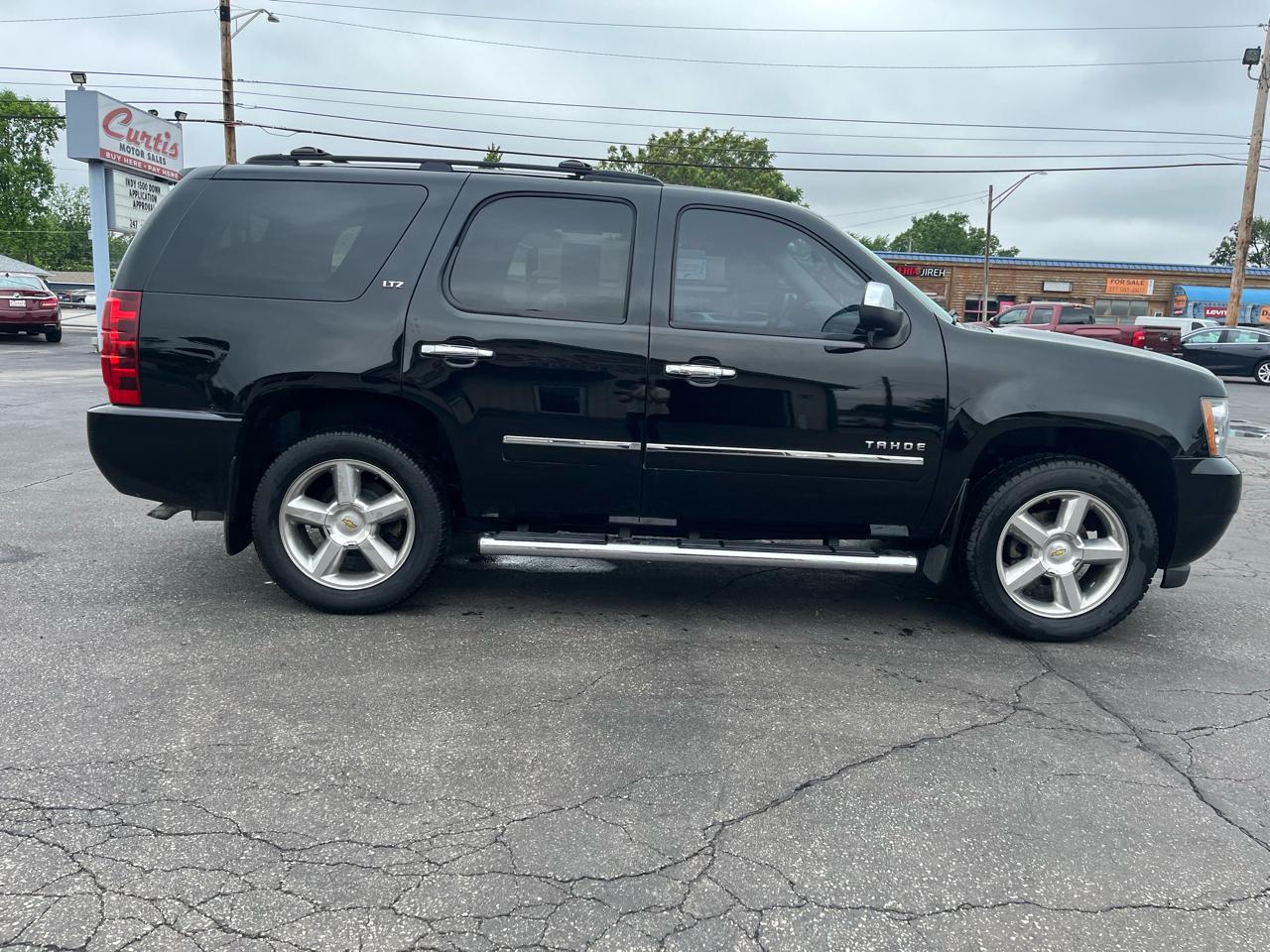 Chevrolet Tahoe LTZ 4WD 2012