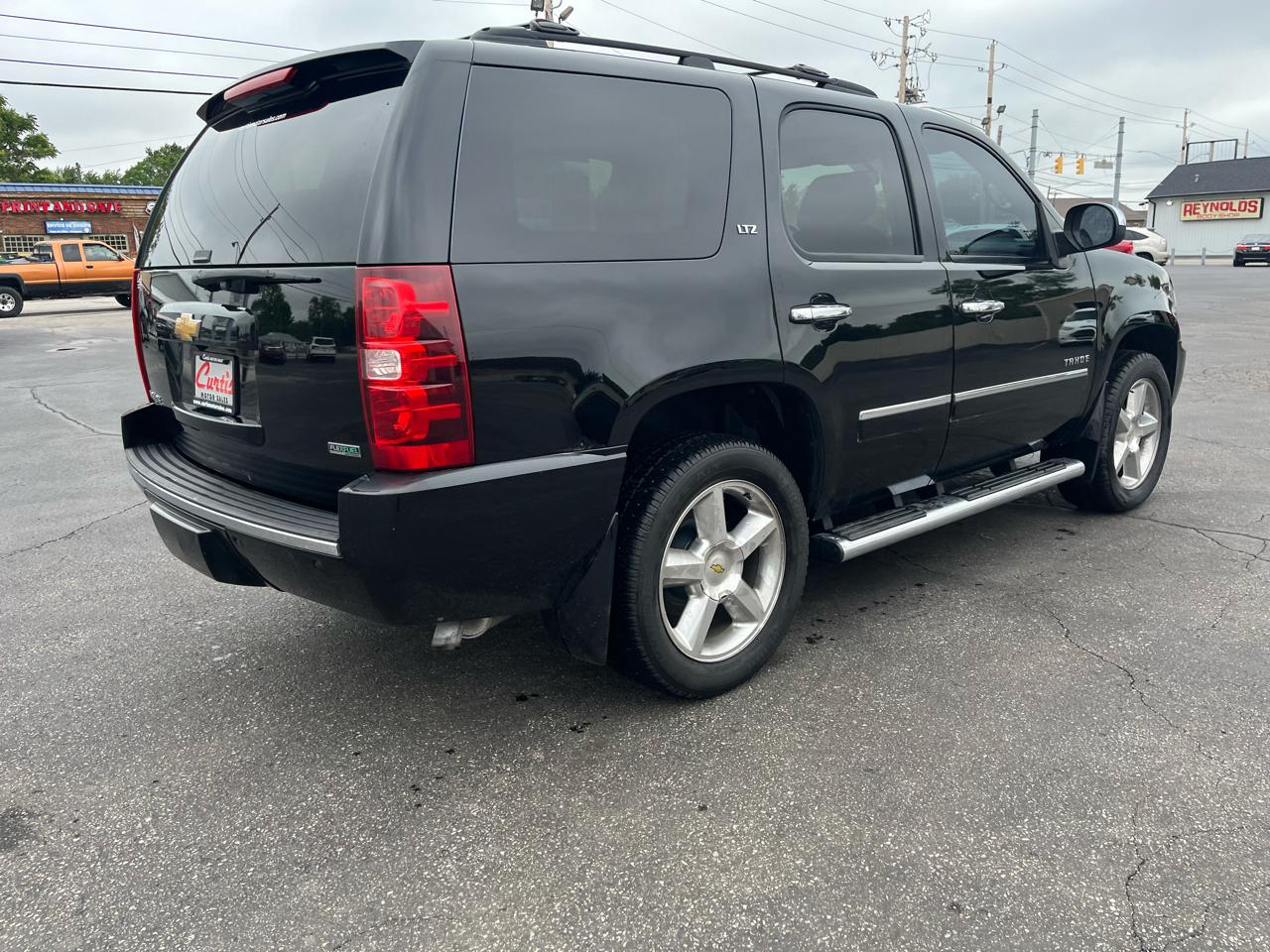 Chevrolet Tahoe LTZ 4WD 2012