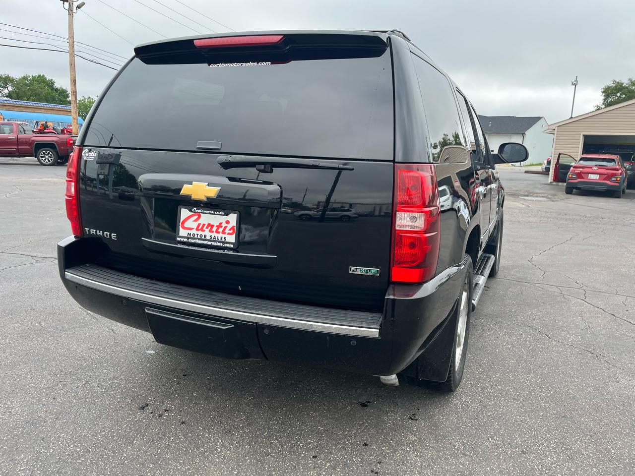Chevrolet Tahoe LTZ 4WD 2012