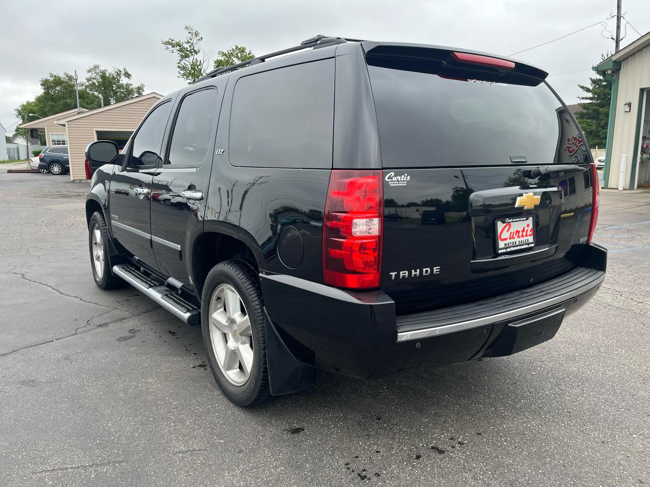 Chevrolet Tahoe LTZ 4WD 2012