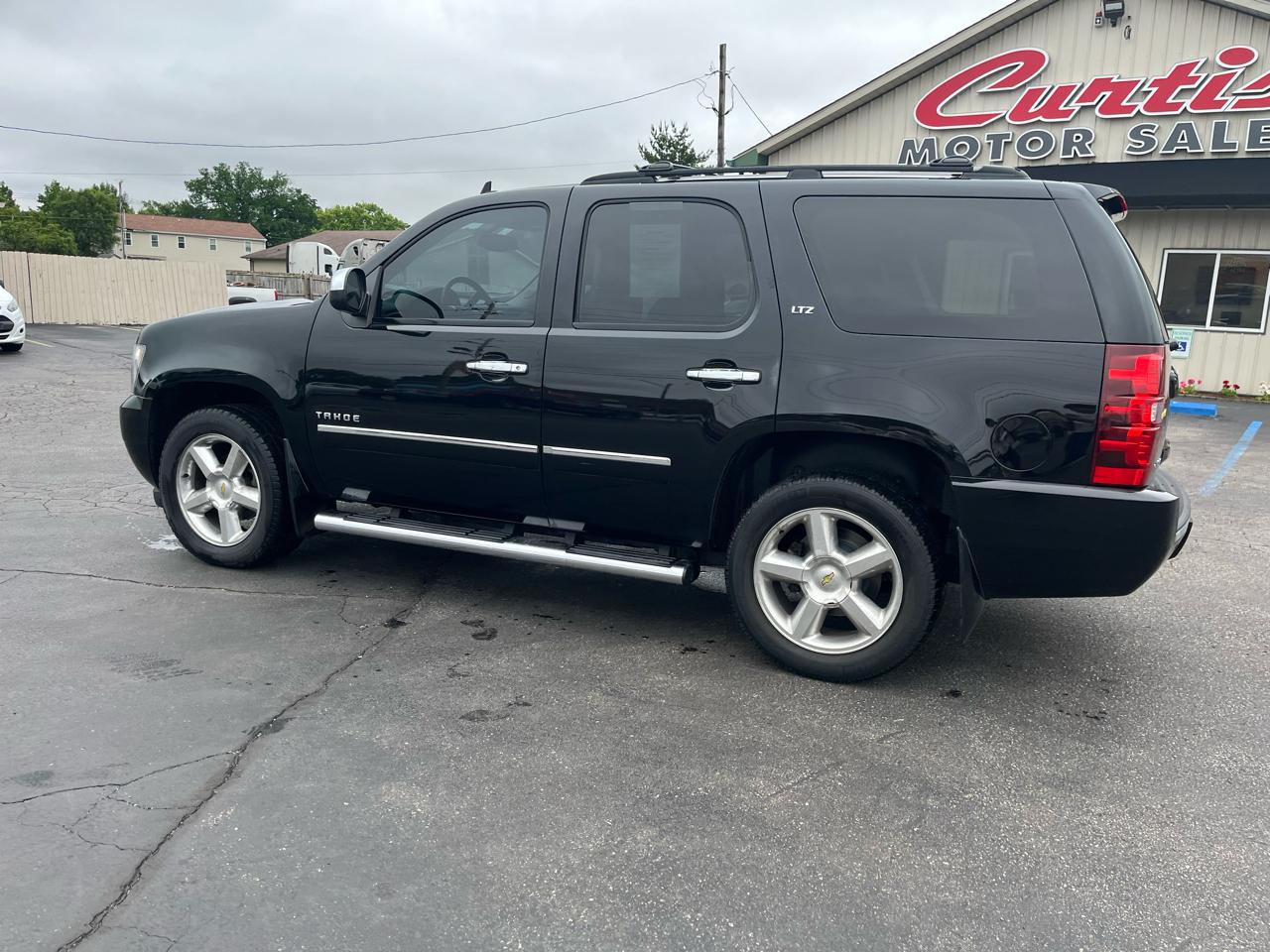 Chevrolet Tahoe LTZ 4WD 2012