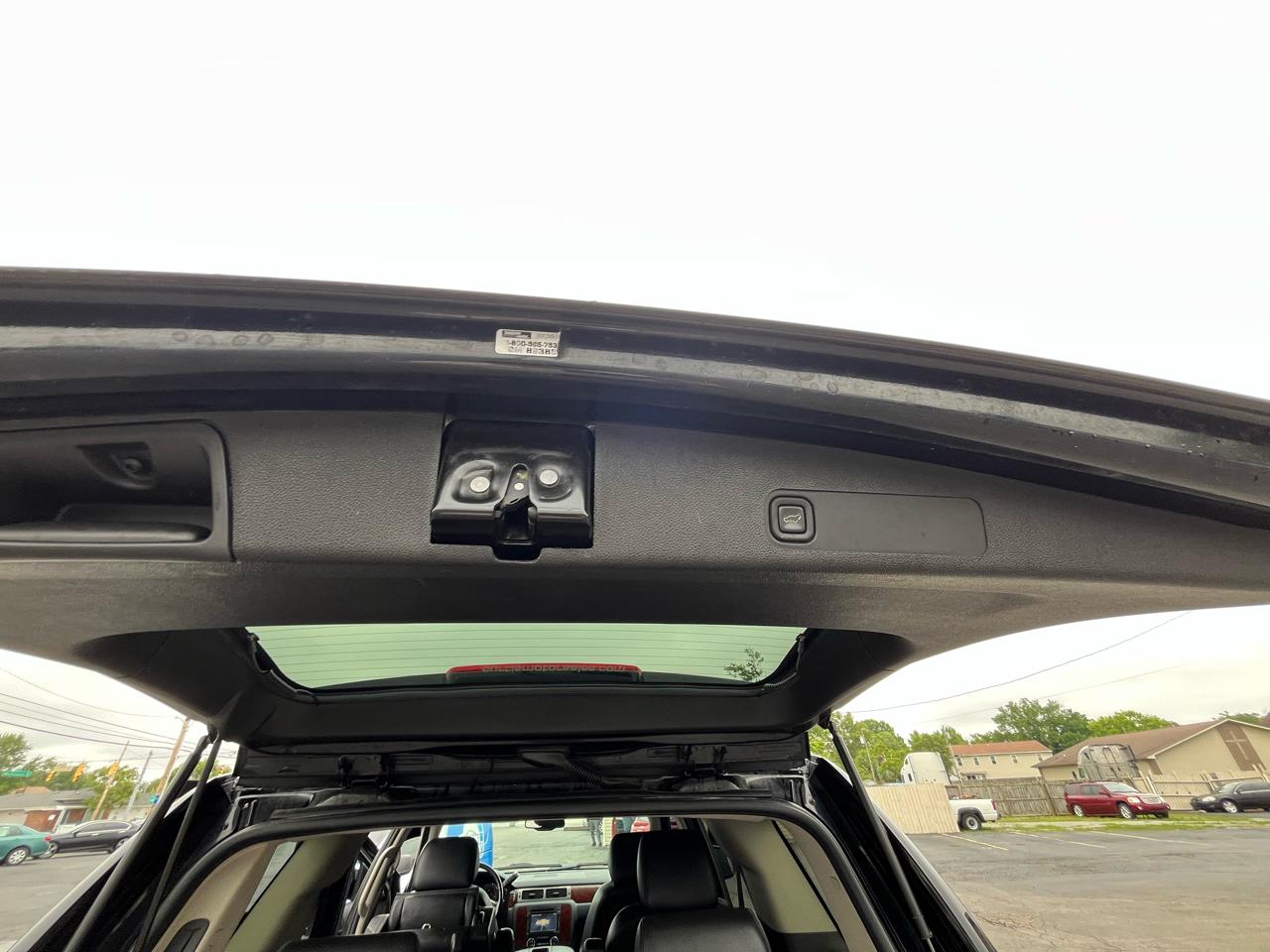 Chevrolet Tahoe LTZ 4WD 2012