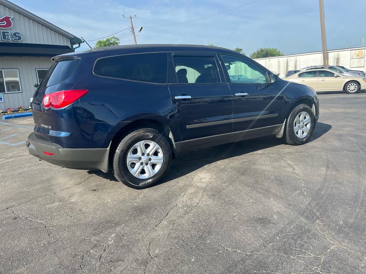 Chevrolet Traverse LS AWD w/PDC 2011