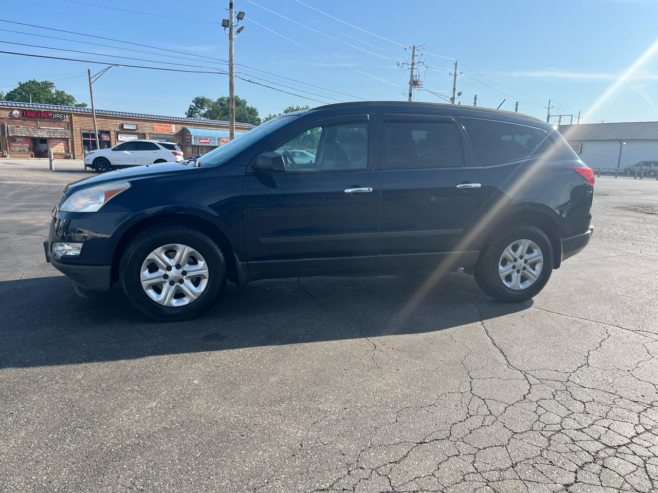 Chevrolet Traverse LS AWD w/PDC 2011