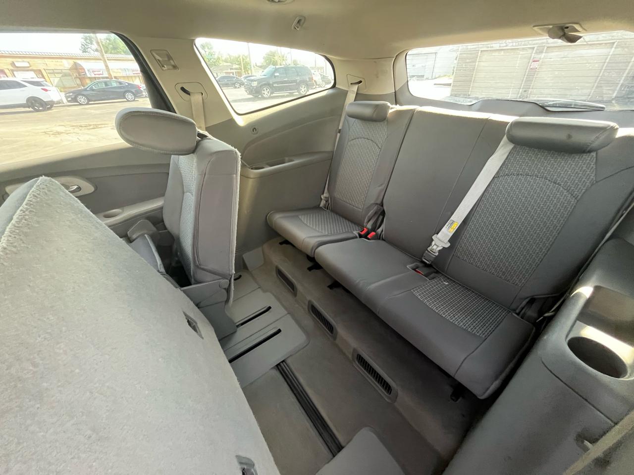Chevrolet Traverse LS AWD w/PDC 2011