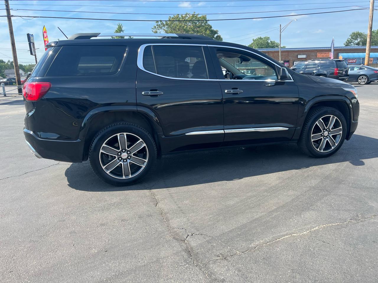 GMC Acadia Denali AWD 2018