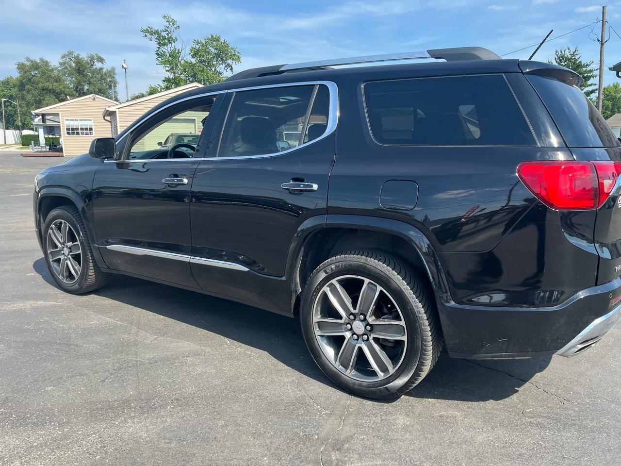 GMC Acadia Denali AWD 2018