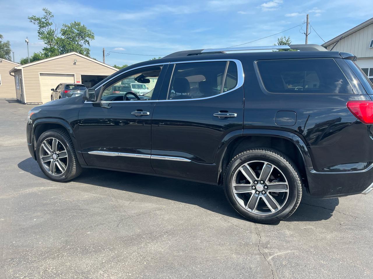 GMC Acadia Denali AWD 2018
