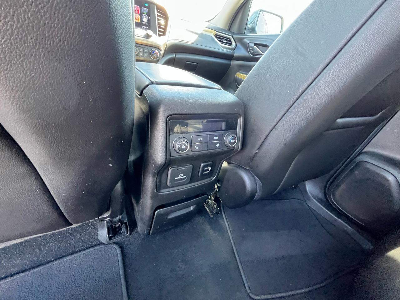 GMC Acadia Denali AWD 2018
