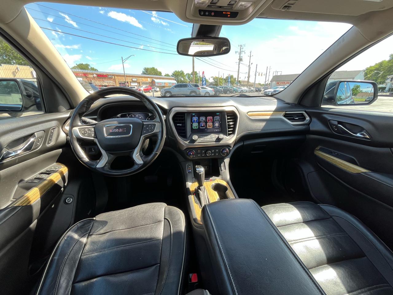 GMC Acadia Denali AWD 2018