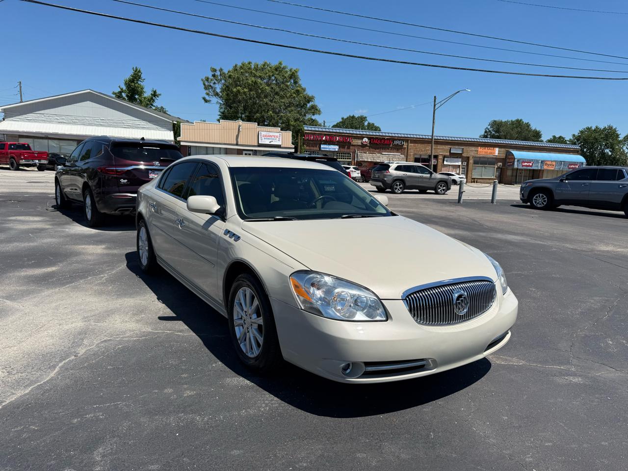 Buick Lucerne CXL 2010