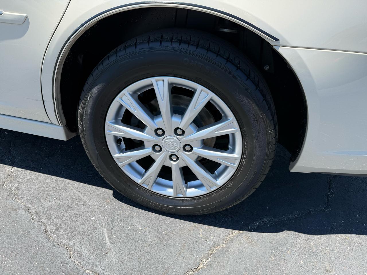 Buick Lucerne CXL 2010