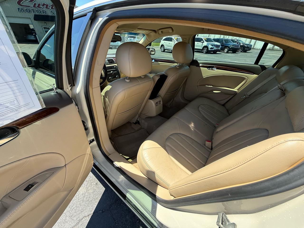 Buick Lucerne CXL 2010