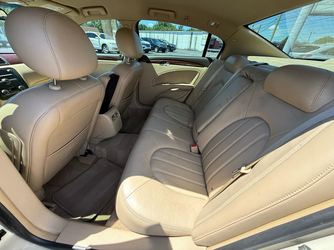 Buick Lucerne CXL 2010