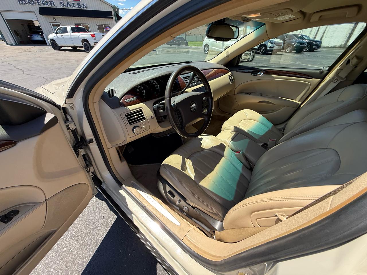 Buick Lucerne CXL 2010