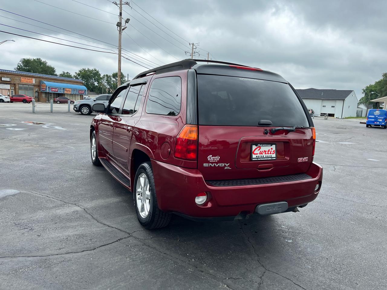 GMC Envoy XL Denali 4WD 2006